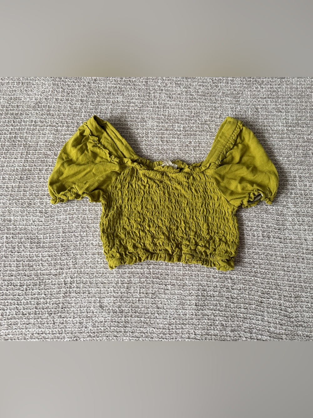 Monteau Olive Smocked Puff-Sleeve Crop Top